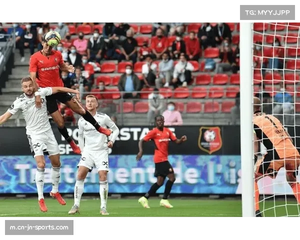 诺丁汉森林主场逼平富勒姆 五后卫体系稳固防守